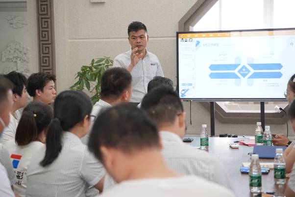 神石六月員工大會圓滿落幕，共創(chuàng)輝煌未來啟新篇